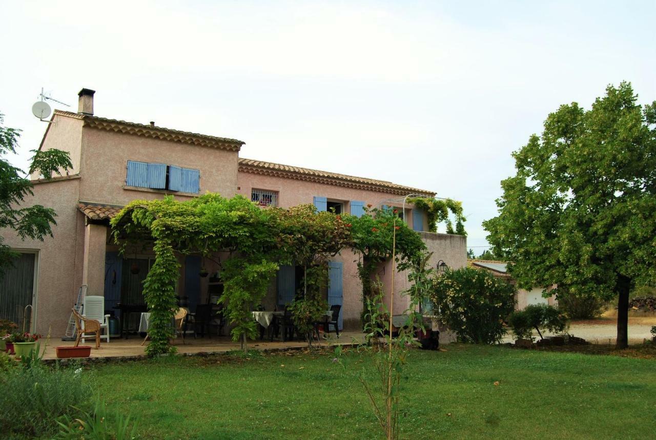 L'Oustau Dei Sol Appartamento Monteux Esterno foto